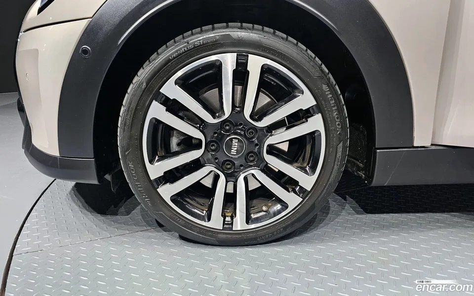 MINI Cooper S 5 2023 — миниатюра 5