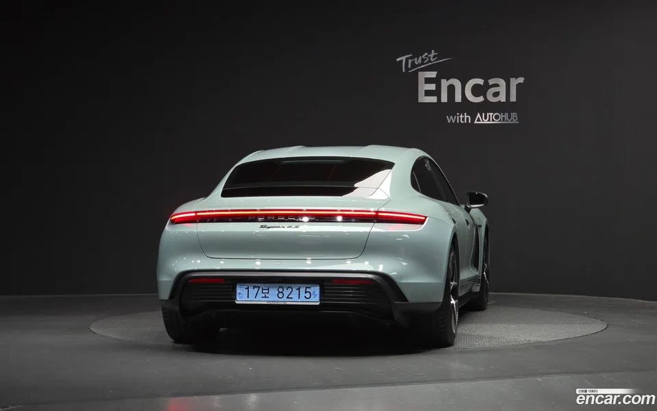 Porsche Taycan 4S 2024 — миниатюра 4