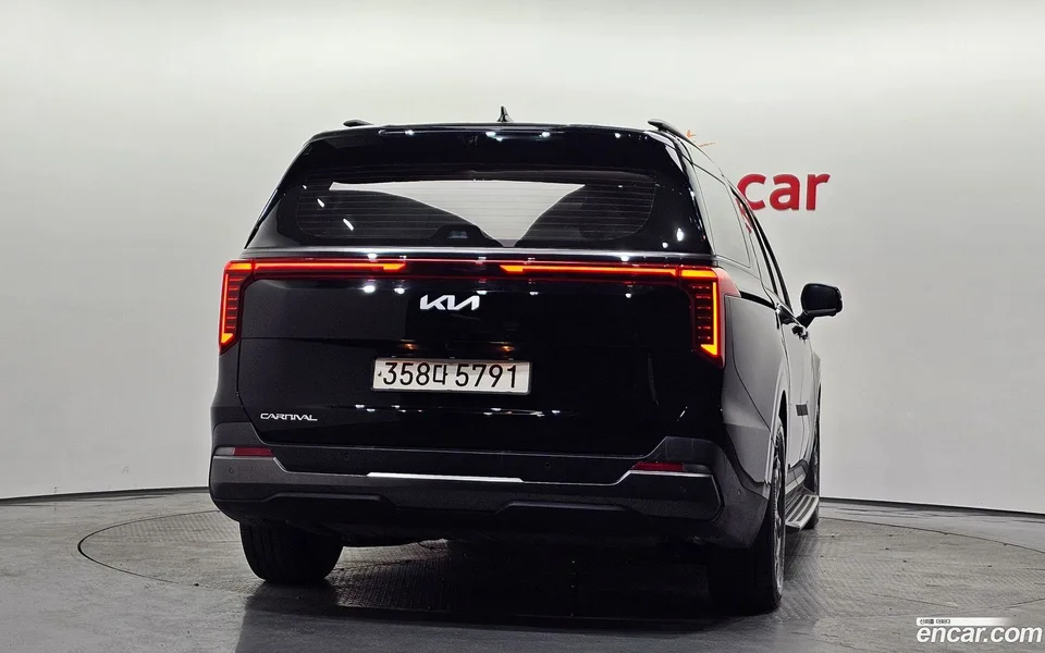 Kia Carnival 7 2023 — миниатюра 4