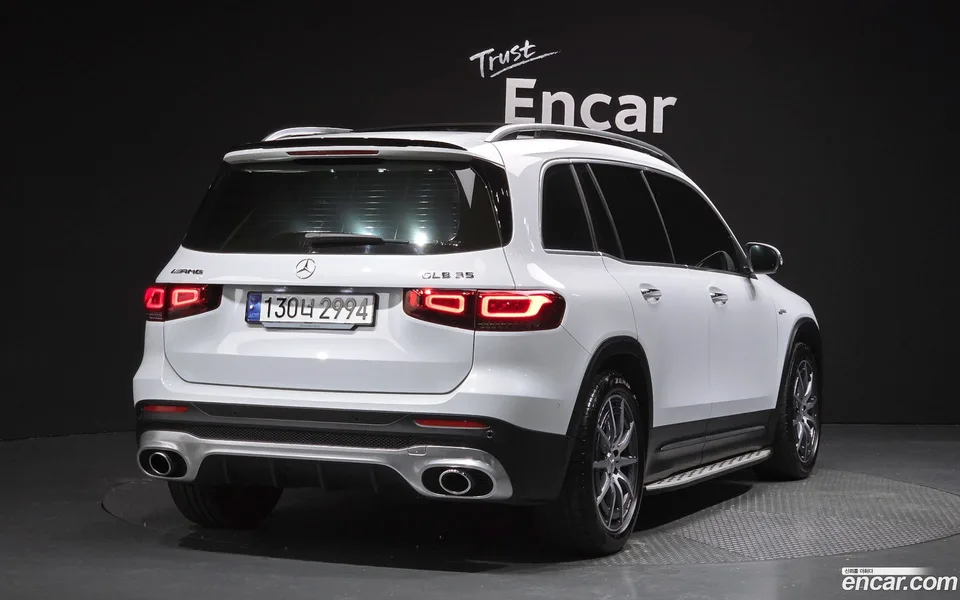 Mercedes-Benz GLB-Class AMG GLB35 4MATIC 2023 — миниатюра 2
