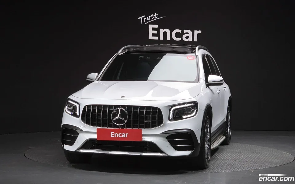 Mercedes-Benz GLB-Class AMG GLB35 4MATIC 2023 — миниатюра 3