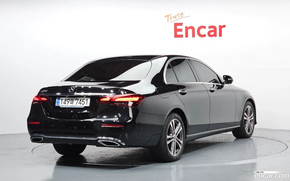 Mercedes-Benz E-Class E250 2023 — миниатюра 2
