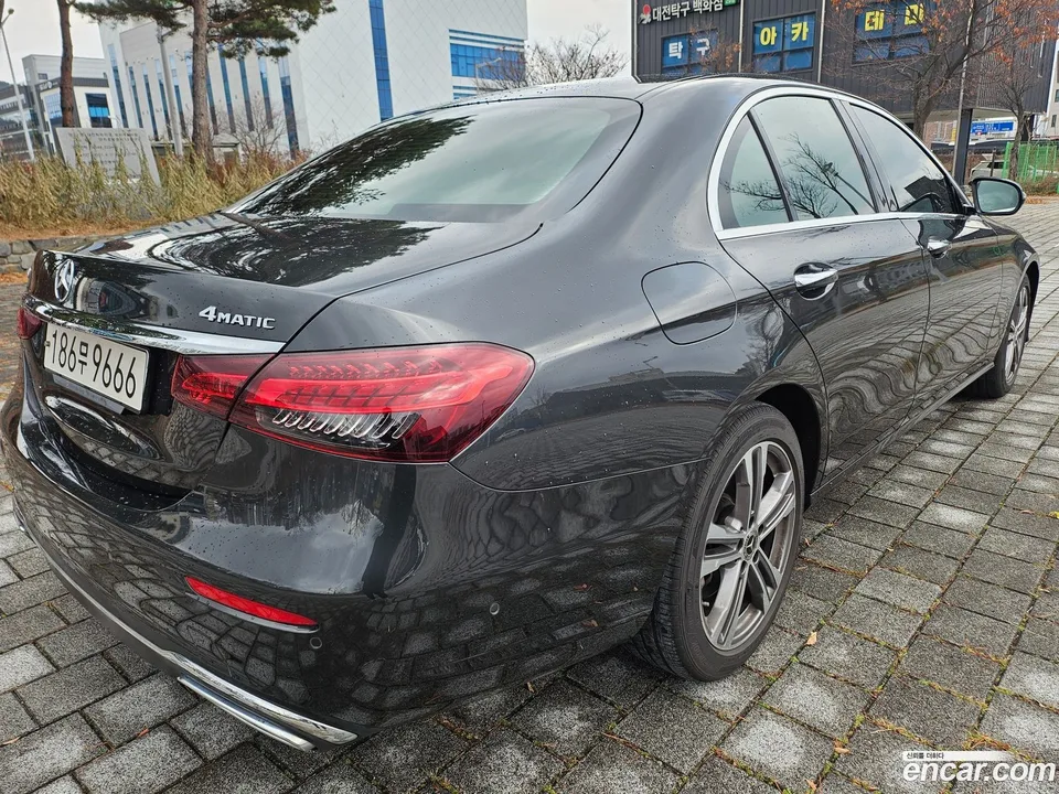 Mercedes-Benz E-Class E350 4MATIC 2022 — миниатюра 5