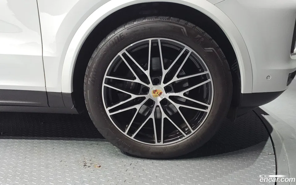 Porsche Cayenne 3.0 2024 — миниатюра 5