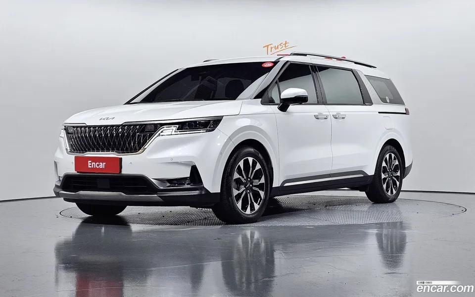 Kia Carnival 7 2022 — фото 1, купить с доставкой в Москву
