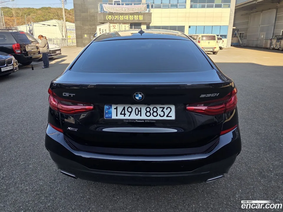 BMW 6 Series GT 630i xDrive M 2024 — миниатюра 3