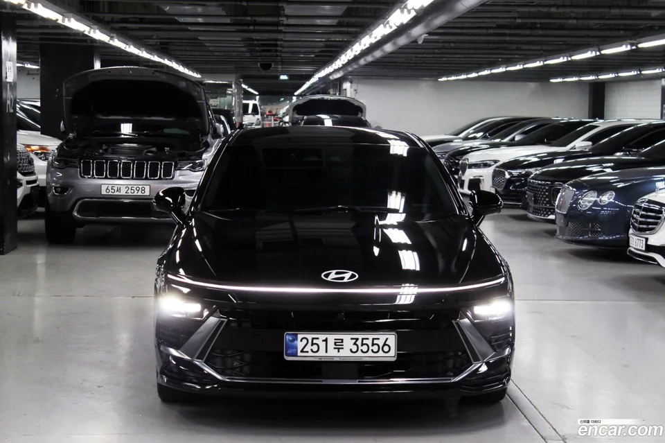 Hyundai Sonata The Edge Hybrid 2023 — миниатюра 2