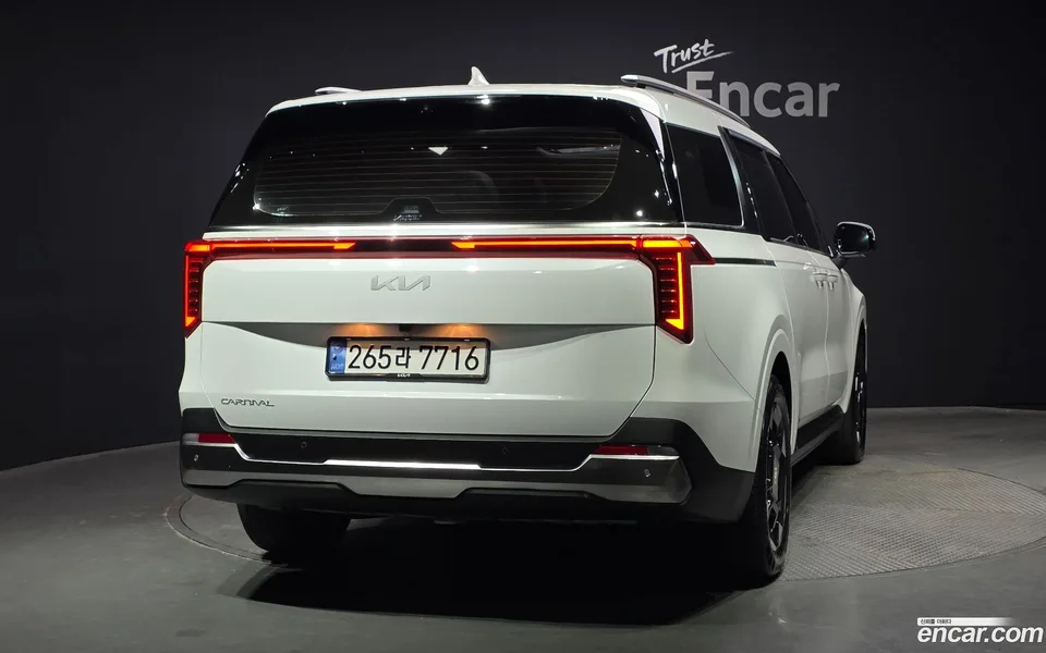 Kia Carnival 7 2024 — миниатюра 4