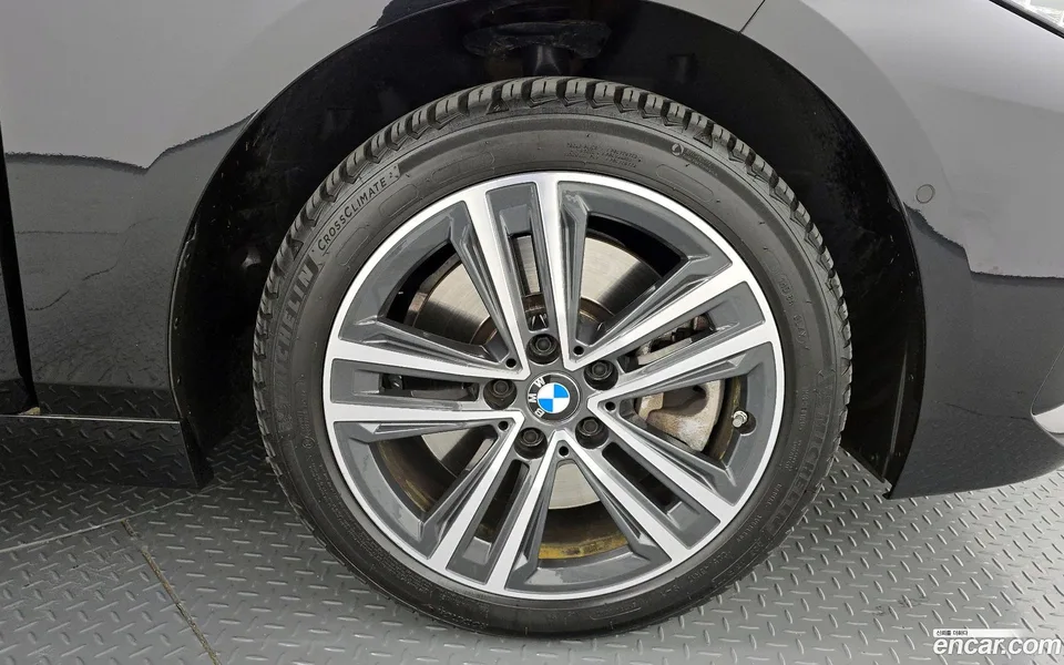 BMW 2 Series Gran Coupe 220i 2022 — миниатюра 5