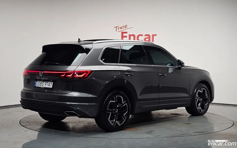 Volkswagen Touareg 3.0 TDI 2024 — миниатюра 2