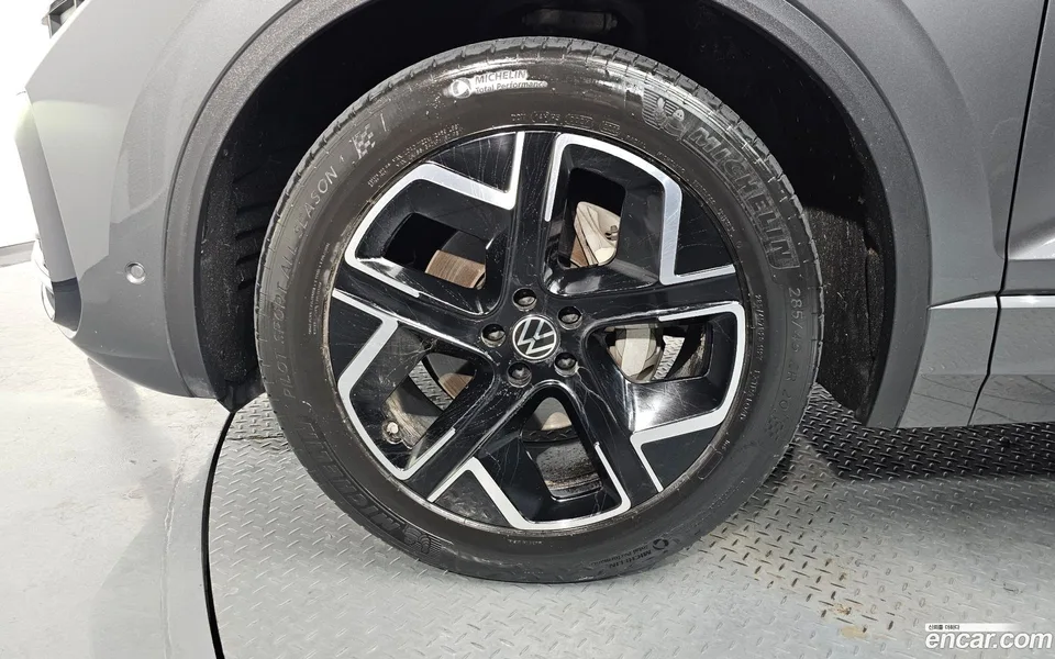 Volkswagen Touareg 3.0 TDI 2024 — миниатюра 5