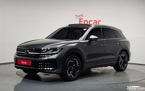 Volkswagen Touareg 2024 buy in Moscow