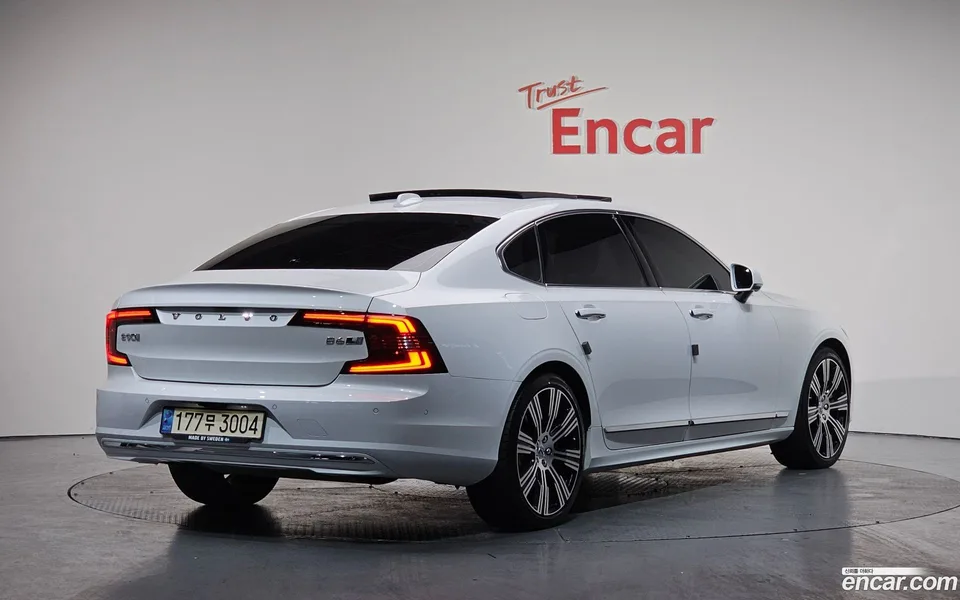 Volvo S90 B6 AWD 2022 — миниатюра 2