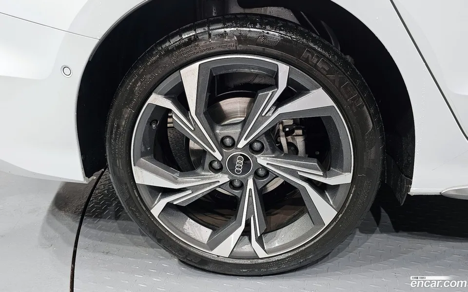 Audi A3 (8Y) 40 TFSI 2025 — миниатюра 5