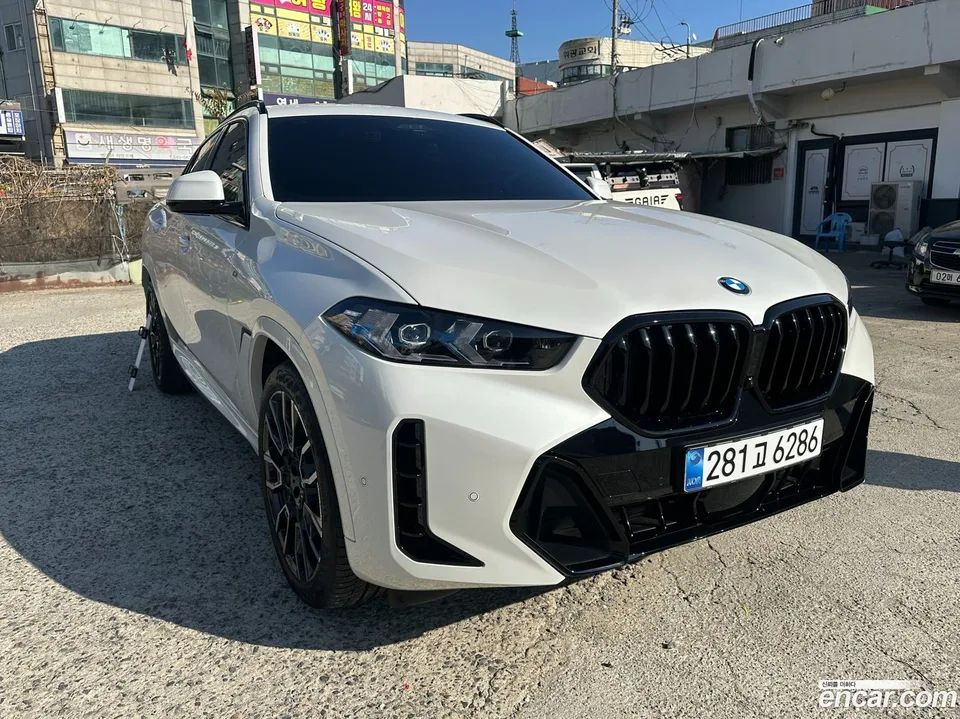 BMW X6 xDrive40i M 2025 — миниатюра 2