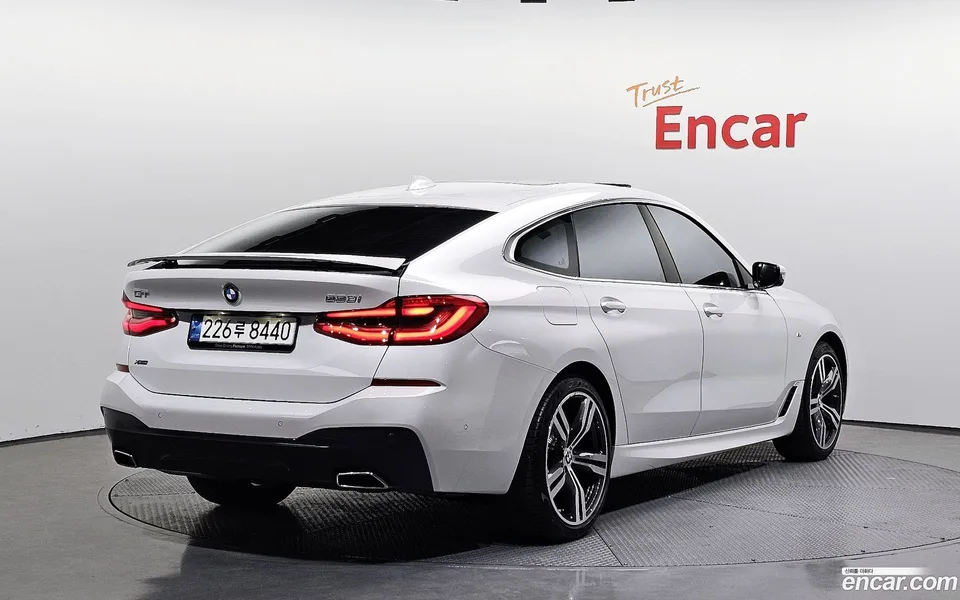 BMW 6 Series GT 630i xDrive M 2024 — миниатюра 2