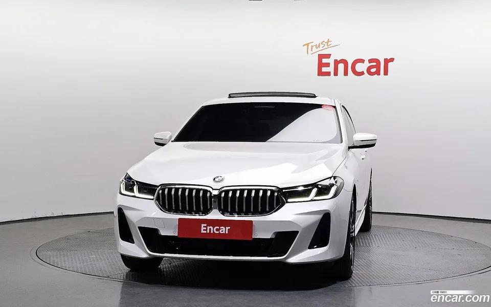 BMW 6 Series GT 630i xDrive M 2024 — миниатюра 3