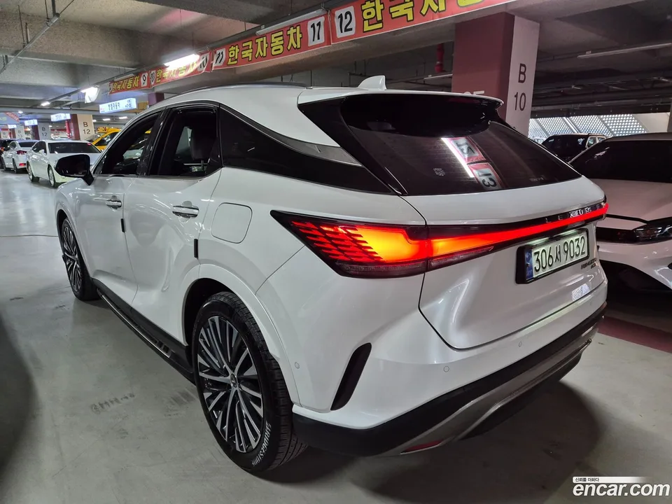 Lexus RX 450h+ 2024 — миниатюра 4