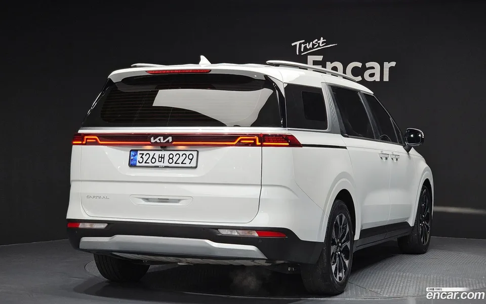 Kia Carnival 9 2022 — миниатюра 2