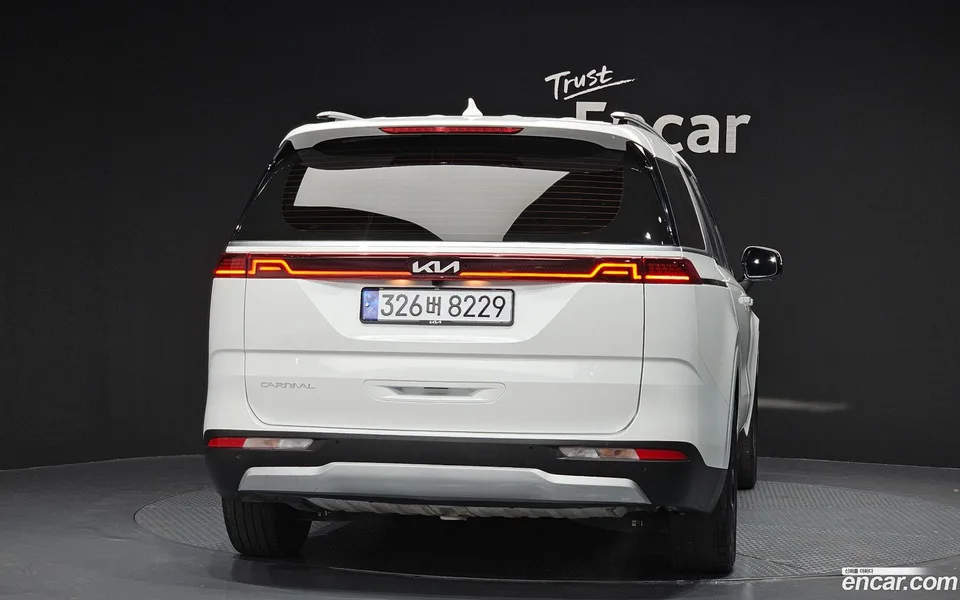 Kia Carnival 9 2022 — миниатюра 4