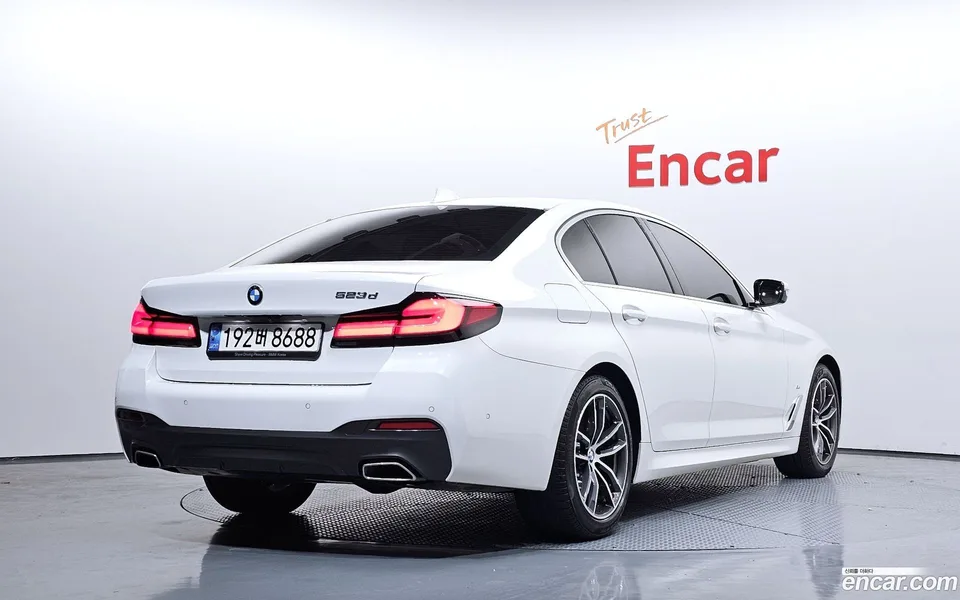 BMW 5 Series 523d M 2022 — миниатюра 2