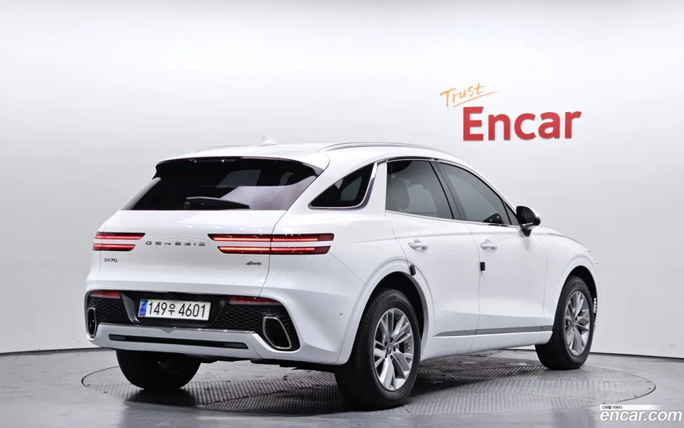 Genesis GV70 2.5T AWD 2023 — миниатюра 2