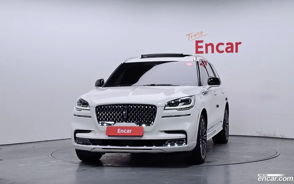 Lincoln Aviator 3.0 AWD 2023 — миниатюра 3