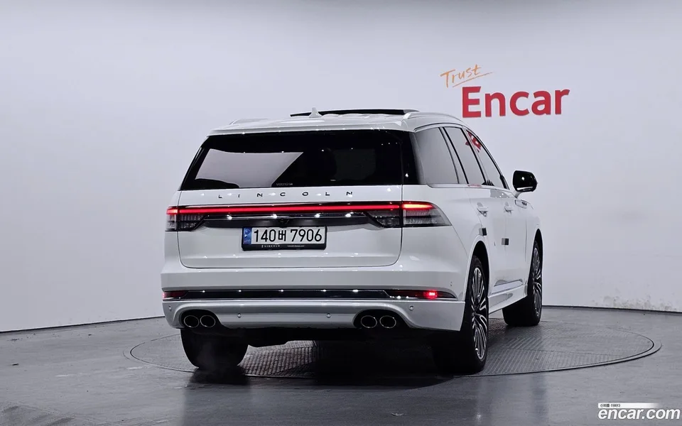 Lincoln Aviator 3.0 AWD 2023 — миниатюра 4