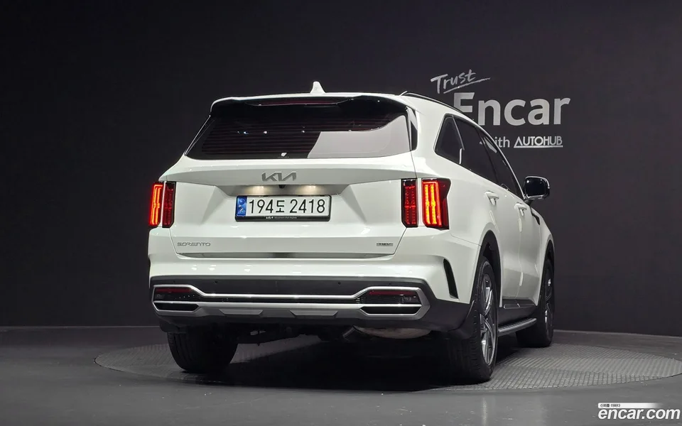 Kia Sorento HEV 1.6 4WD 2022 — миниатюра 4