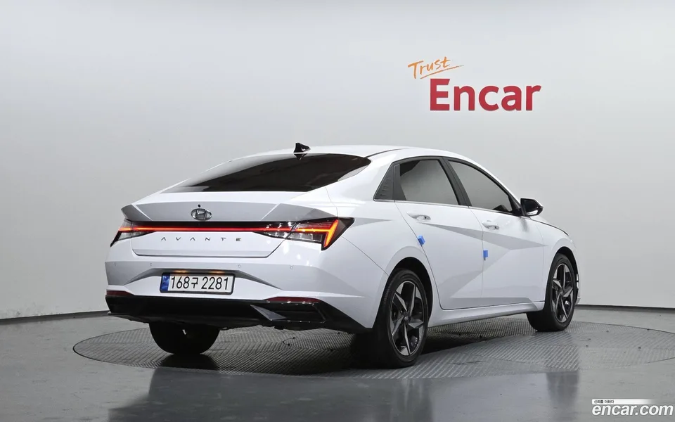Hyundai Avante 1.6 2023 — миниатюра 2
