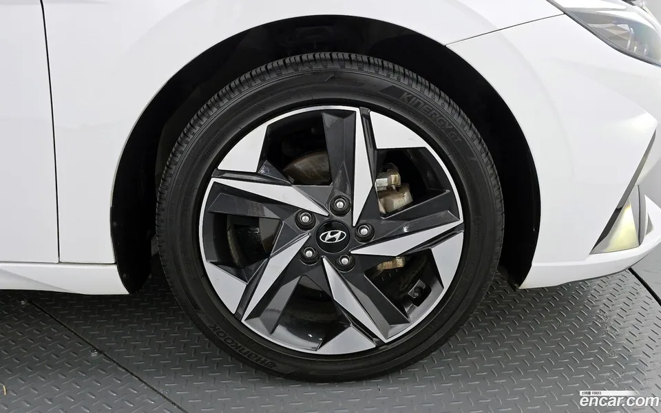 Hyundai Avante 1.6 2023 — миниатюра 5