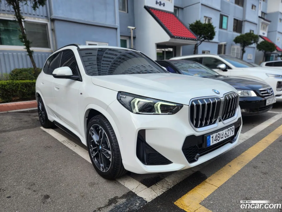 BMW X1 xDrive 20i M 2025 — миниатюра 3