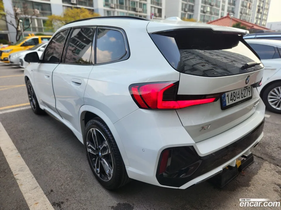 BMW X1 xDrive 20i M 2025 — миниатюра 4