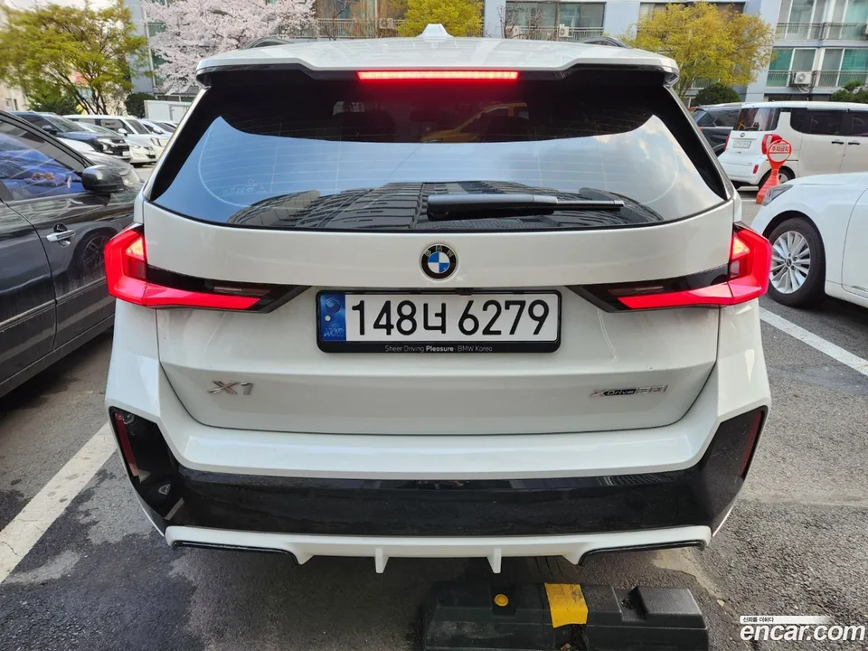 BMW X1 xDrive 20i M 2025 — миниатюра 5