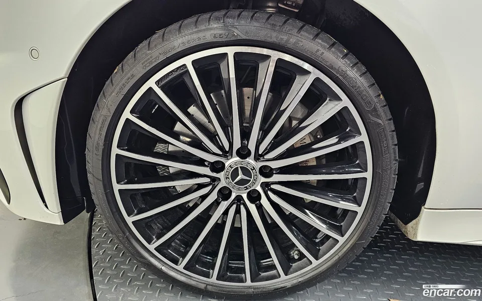 Mercedes-Benz CLS-Class CLS450 4MATIC 2023 — миниатюра 5