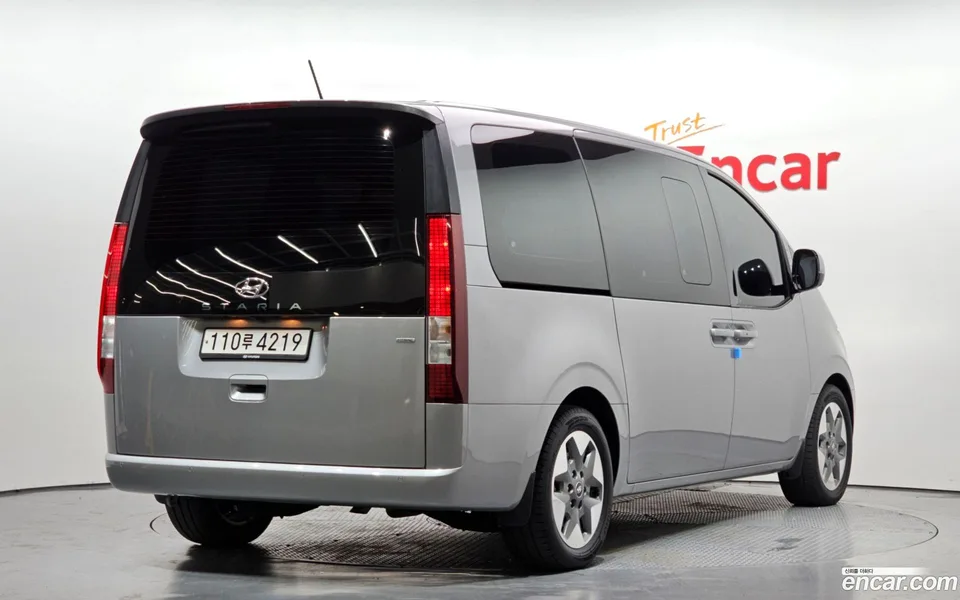 Hyundai Staria 4WD 9 2023 — миниатюра 2
