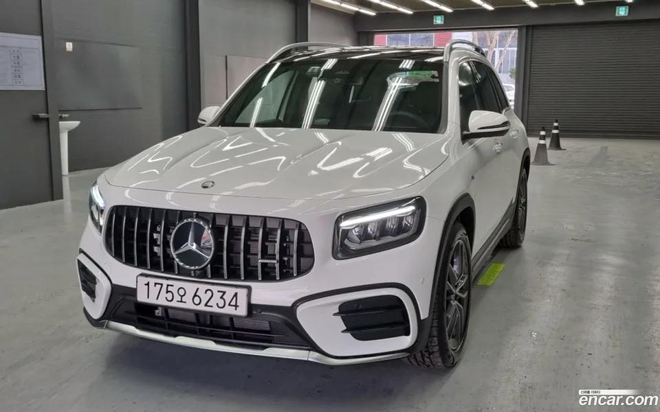 Mercedes-Benz GLB-Class AMG GLB35 4MATIC 2025 — фото 1, купить с доставкой в Москву
