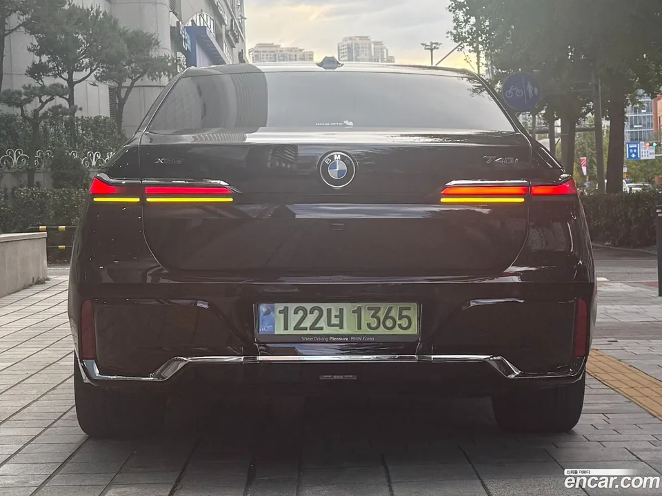 BMW 7 Series 740i xDrive M 2025 — миниатюра 4