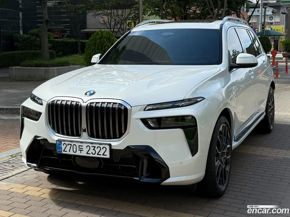 BMW X7 xDrive 40i M 6 2025 — миниатюра 2