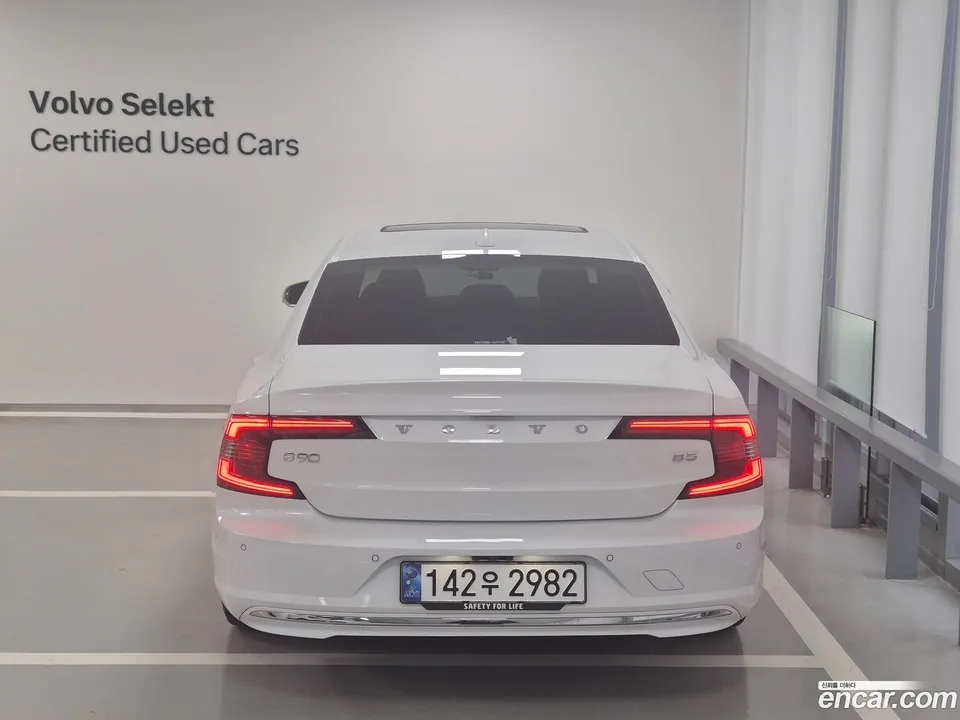 Volvo S90 B5 2024 — миниатюра 4