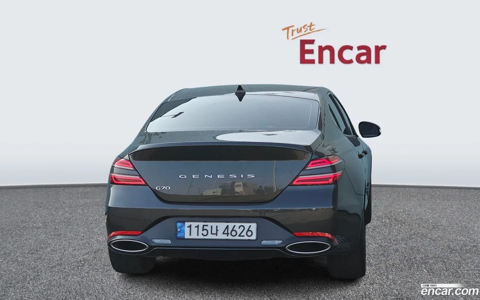 Genesis G70 2.0T 2WD 2022 — миниатюра 4