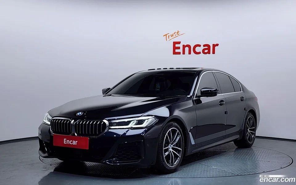 BMW 5 Series 520i M 2022 — фото 1, купить с доставкой в Москву