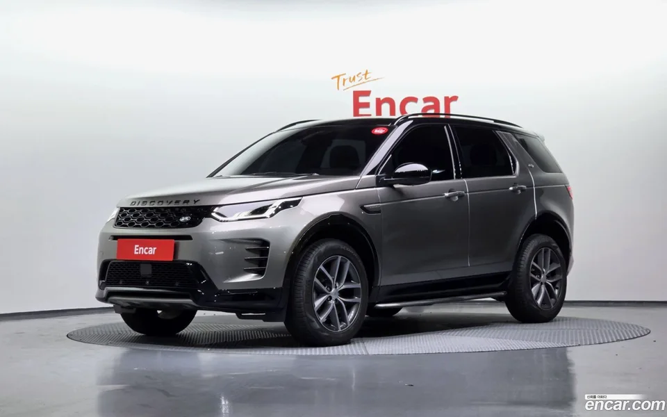 Land Rover Discovery Sport P250 SE 2025 — фото 1, купить с доставкой в Москву