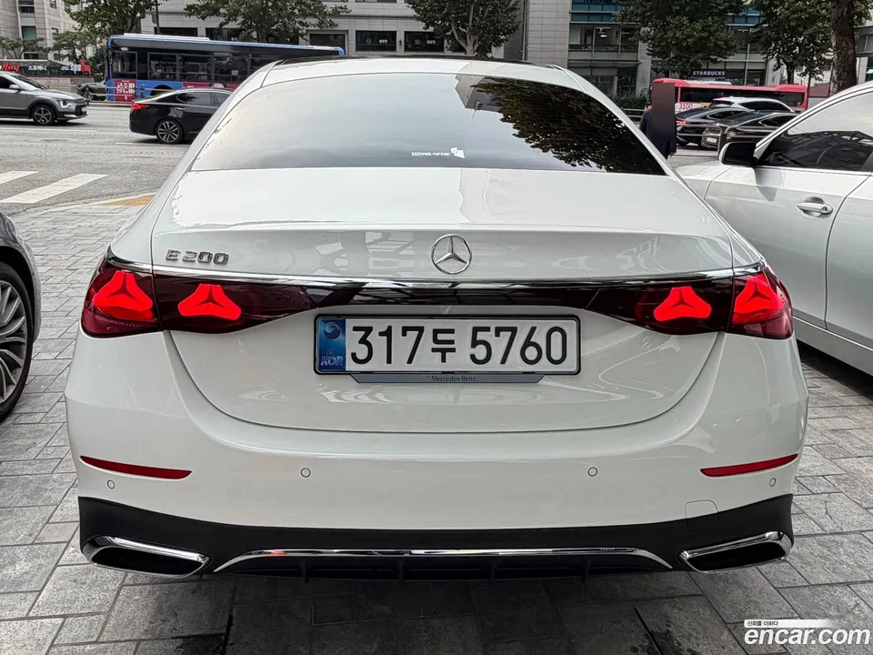 Mercedes-Benz E-Class E200 AMG Line 2025 — миниатюра 4