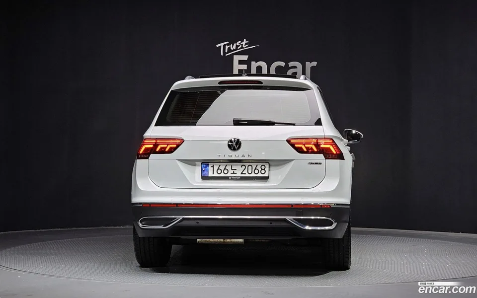 Volkswagen Tiguan 2.0 TDI 4 2023 — миниатюра 4