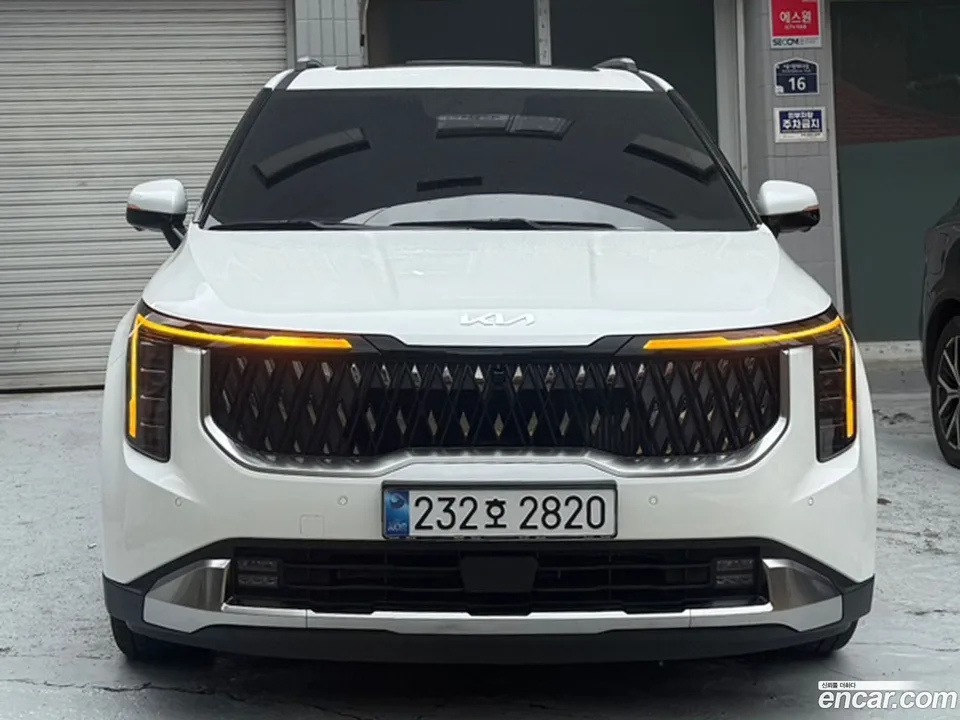 Kia Carnival HEV 9 2025 — фото 1, купить с доставкой в Москву