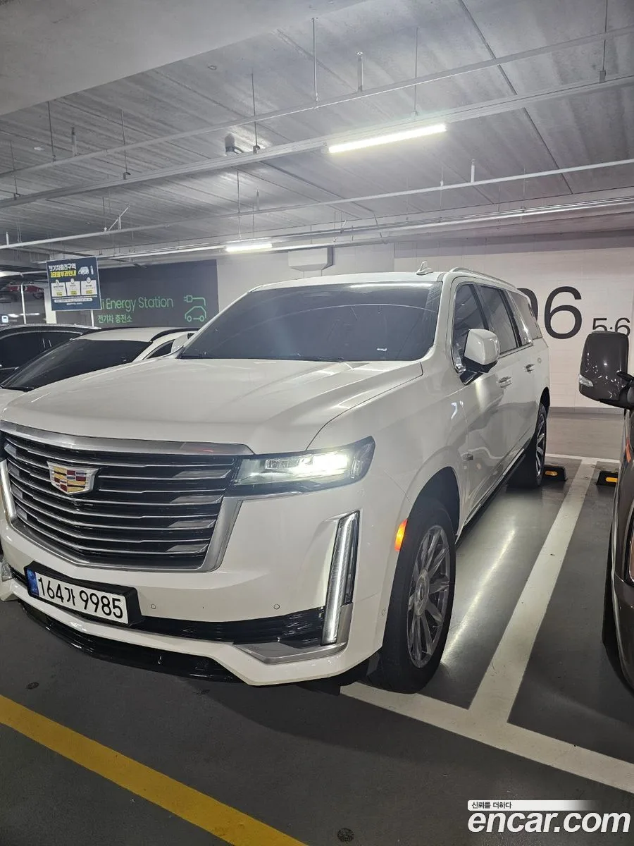 Cadillac Escalade 6.2 ESV 2022 — миниатюра 3