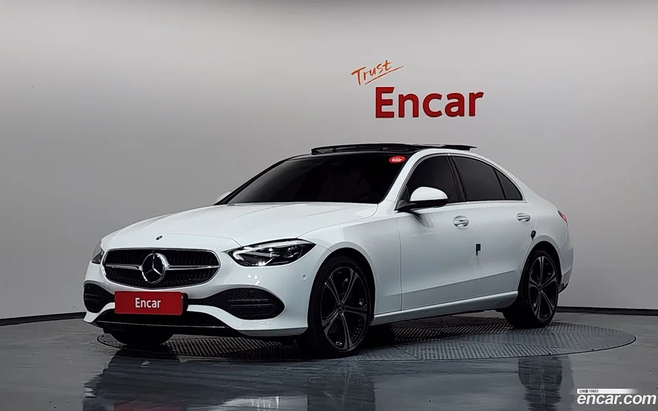 Mercedes-Benz C-Class C300 4MATIC 2023 — фото 1, купить с доставкой в Москву