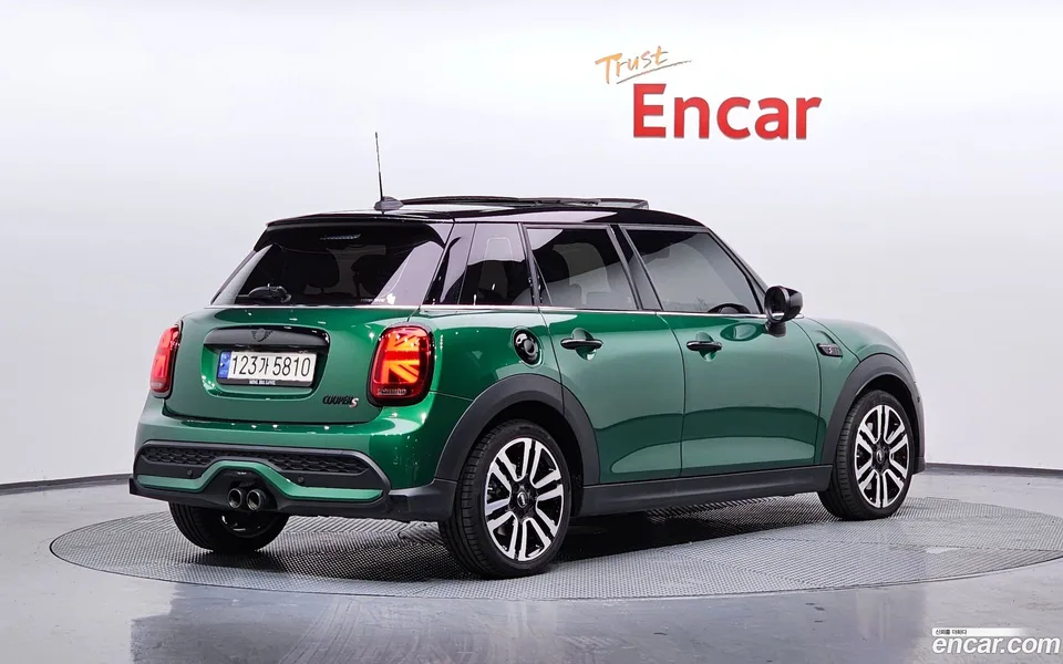 MINI Cooper S 5 2024 — миниатюра 2