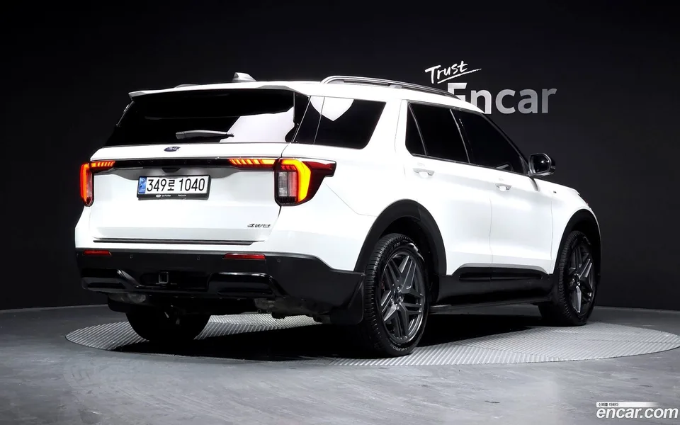 Ford Explorer 2.3 ST- 4WD 2025 — миниатюра 2